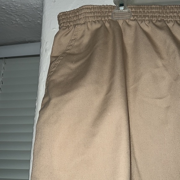 Capris - Picture 3 of 5